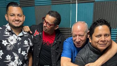 Humorista Argenis Matarrita viaja casi todos los días desde Guanacaste para cumplir su sueño en Omega