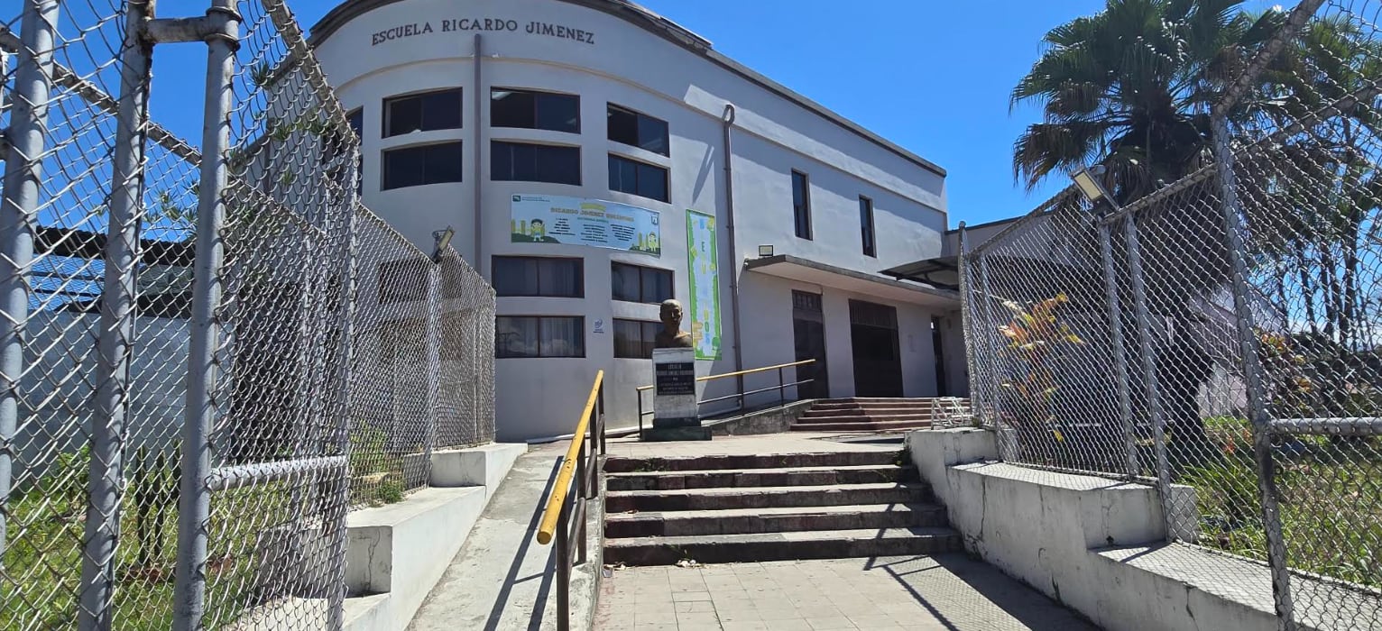 Daños en escuela Ricardo Jiménez