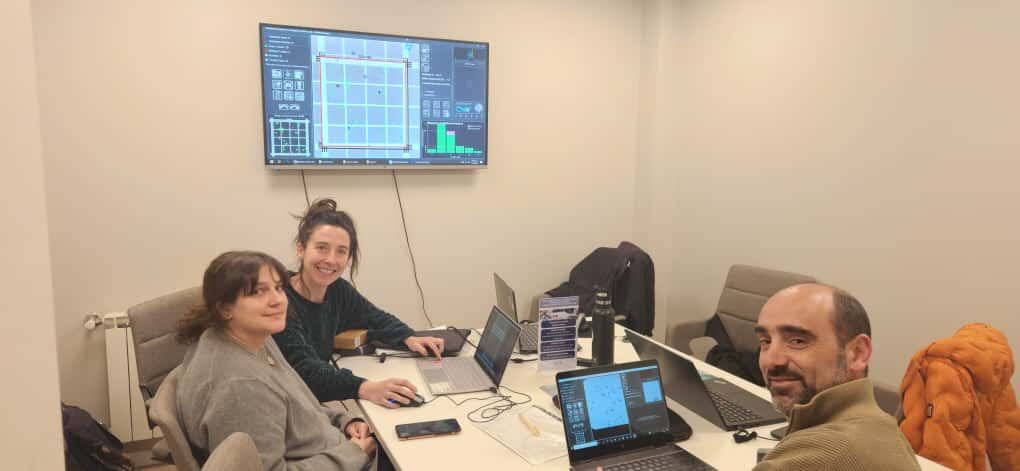 Brandon Antonio Segura trabaja con otros 8 expertos en el desarrollo del dispositivo y la IA para estudiar las levaduras de las cervezas.