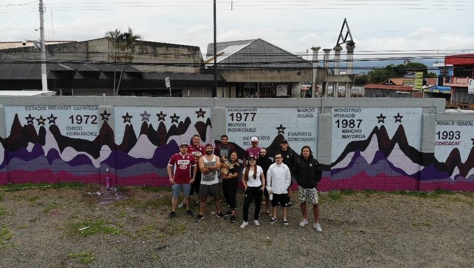 Mural pintado en el estadio Saprissa. Cortesía.