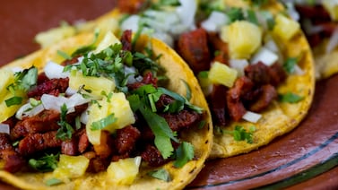 ¡Qué rico unos tacos! Asista a una feria con este y otros platillos mexicanos