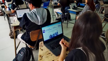 ¿Qué materias incluye la Prueba Nacional Estandarizada de sexto año y cómo se califica?