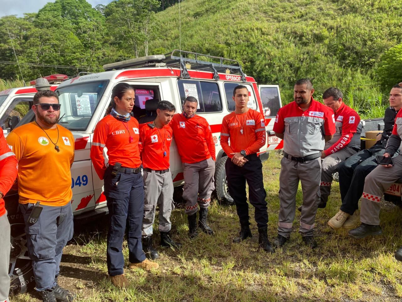 Cruzrojistas buscan a joven desaparecido en Cartago. Foto: Cruz Roja