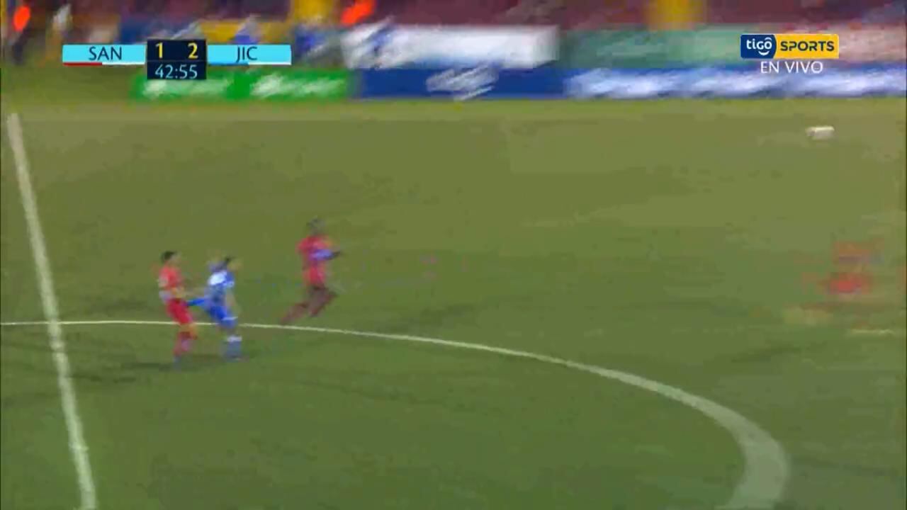 Jairo Arrieta, gol desde media cancha a Santos