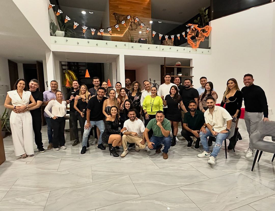 Michael Barrantes celebró su cumpleaños al lado de su familia y amigos. Instagram.