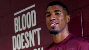 Hearts usa divertido video para comparar a Gerald Taylor con histórico defensa de la selección de Brasil