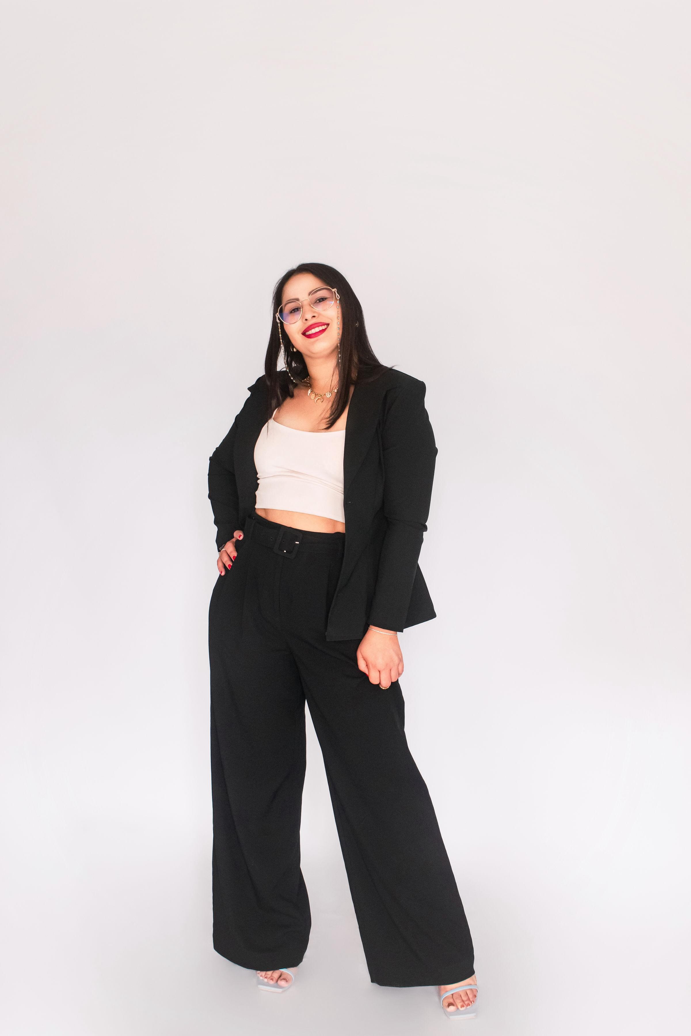 Oxana Mena es una nicaragüense que se superó y ahora tiene una maestría y ayuda a emprendedores