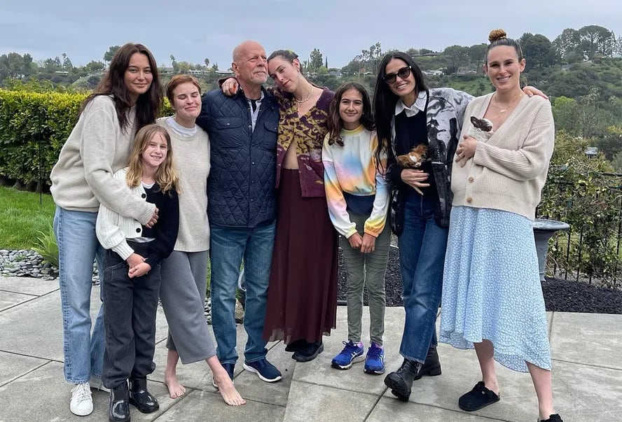 La familia del actor, Bruce Willis se ha mantenido unida mientras enfrenta el avance de la demencia frontotemporal.