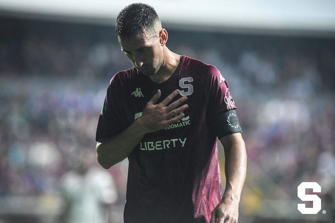 El capitán saprissista Mariano Torres publicó un mensaje lleno de sentimiento. Instagram Mariano Torres.