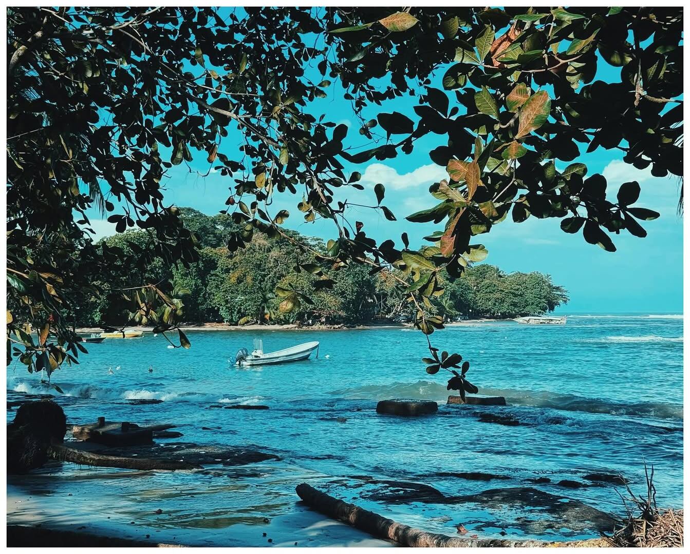 Candice Susan Swanepoel, modelo de Victoria's Secret está en Costa Rica