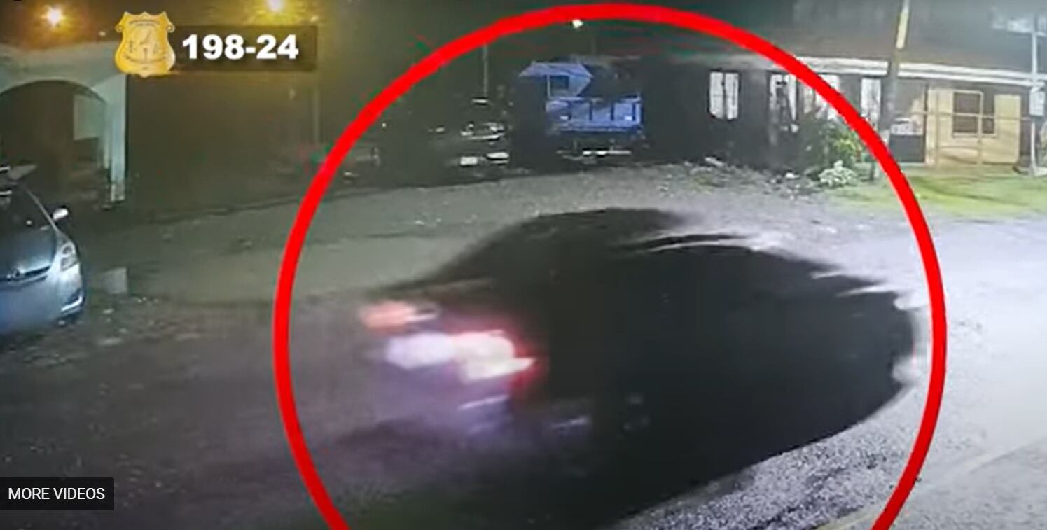 Los sospechosos viajaban en un carro Honda Civic de color negro.