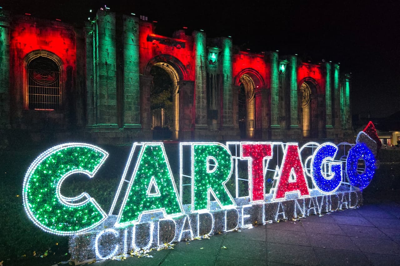 Cartago se iluminó y abrió las puertas a la mágica “ciudad de la Navidad”
