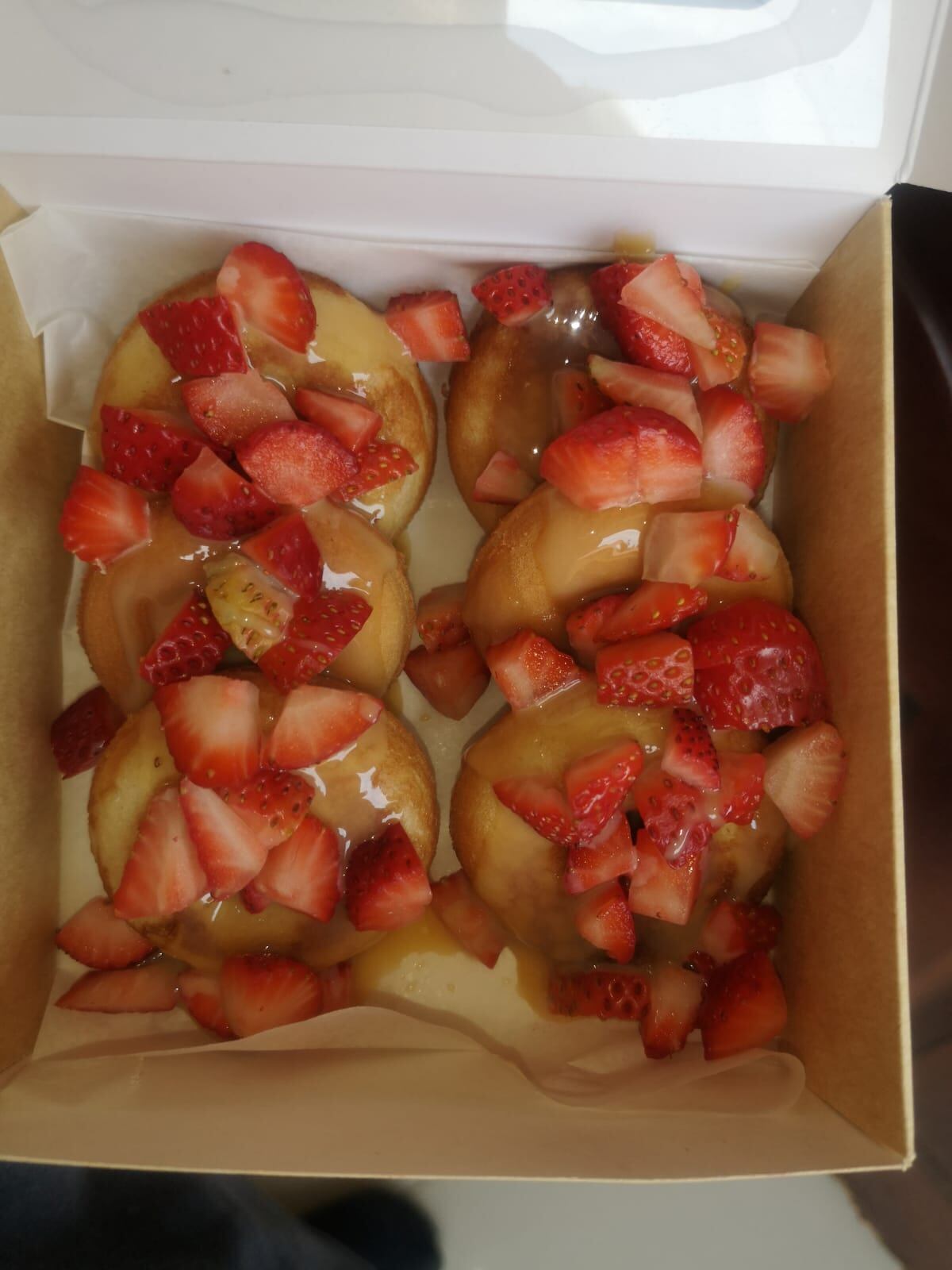 La desamparadeña Melany Villalobos trabajó toda la vida en bancos privados. Desde hace 5 meses comenzó un emprendimiento de minidons con su mamá Kathia Villalobos