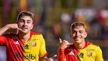 Periodista Michelle Naranjo le tiró con todo a Fernán Faerron, prometido de su cuñada Laura Ortega