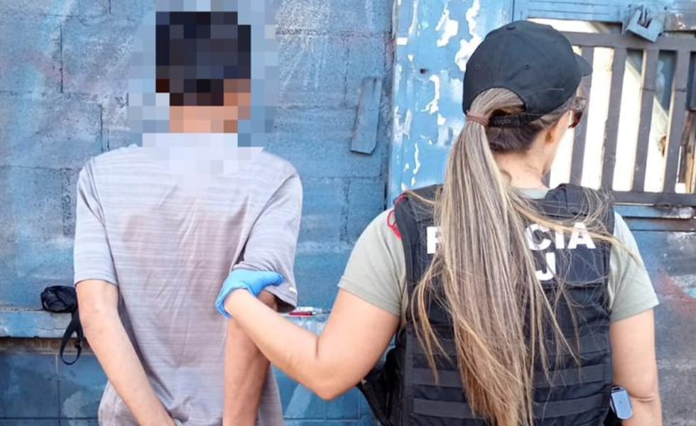 Un hombre de apellido García fue detenido como sospechoso de asesinar a un hombre en el centro de San José.