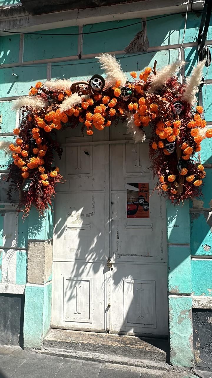 Las casitas están todas adornadas de lo más lindas.
