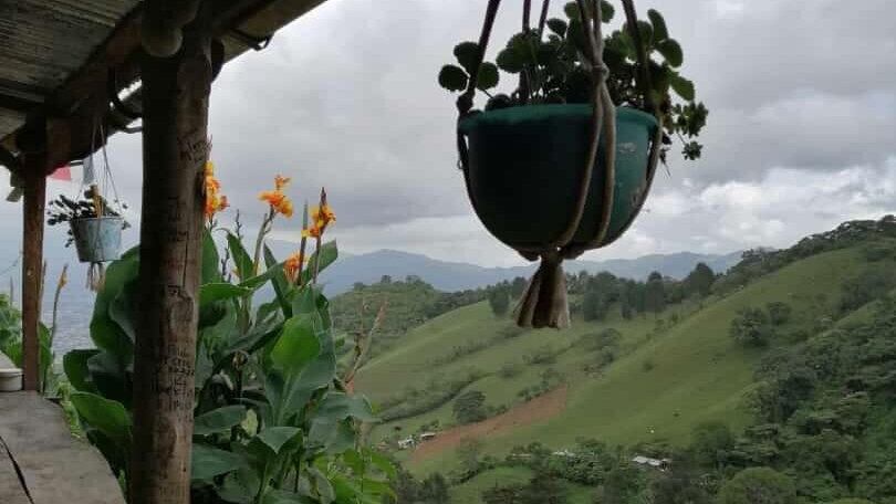 Durante el recorrido podrá apreciar maravillosas vistas y disfrutar de un rico desayuno.