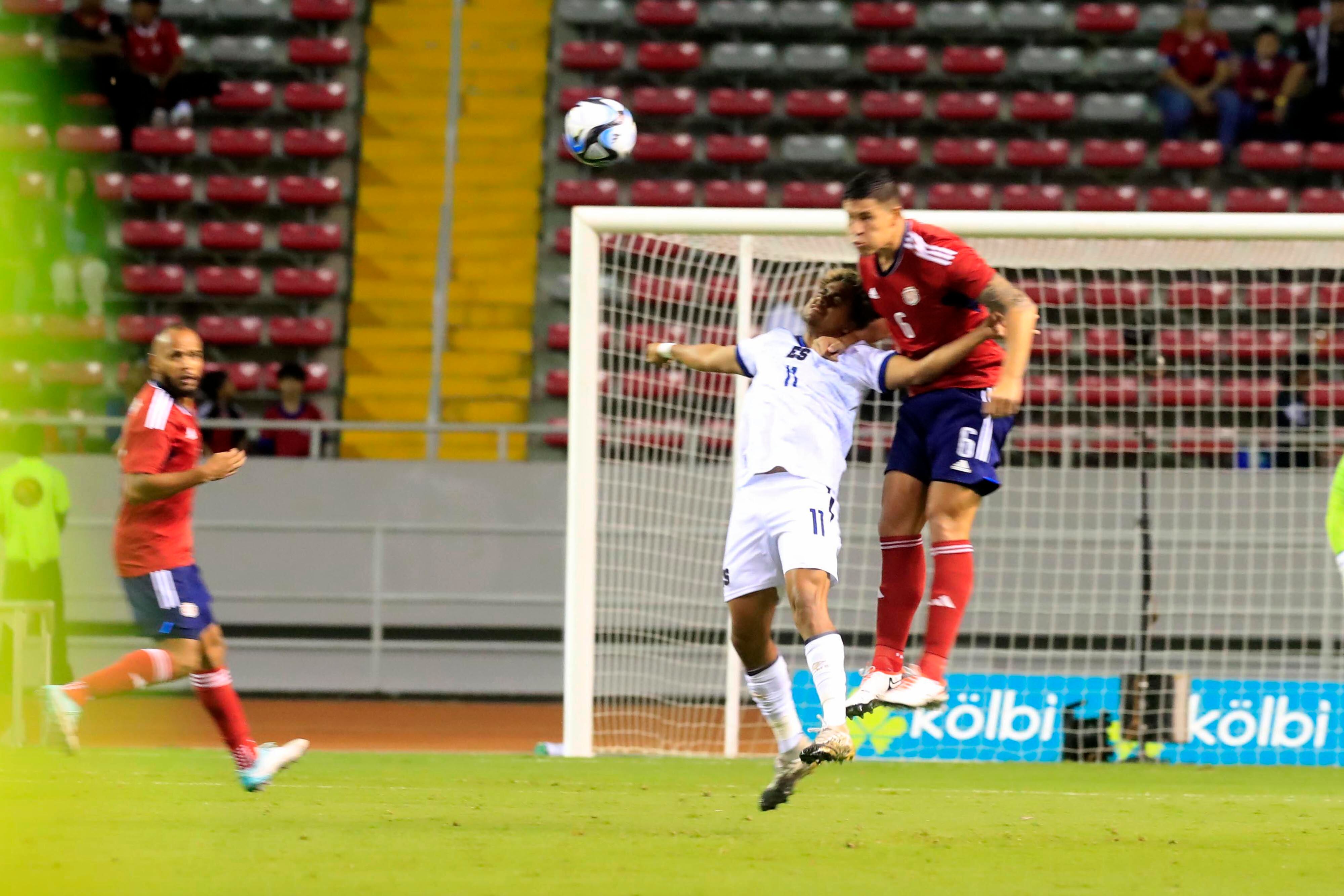 02/02/2024 Estadio Nacional, La Sabana. La Selección Nacional de Costa Rica recibió a su similar de El Salvaldor, en partido amistoso o de fogueo previo al importantísimo juego de La Sele, del próximo mes frente a Honduras, donde se jugará la clasificación a la Copa América. Foto: Rafael Pacheco Granados