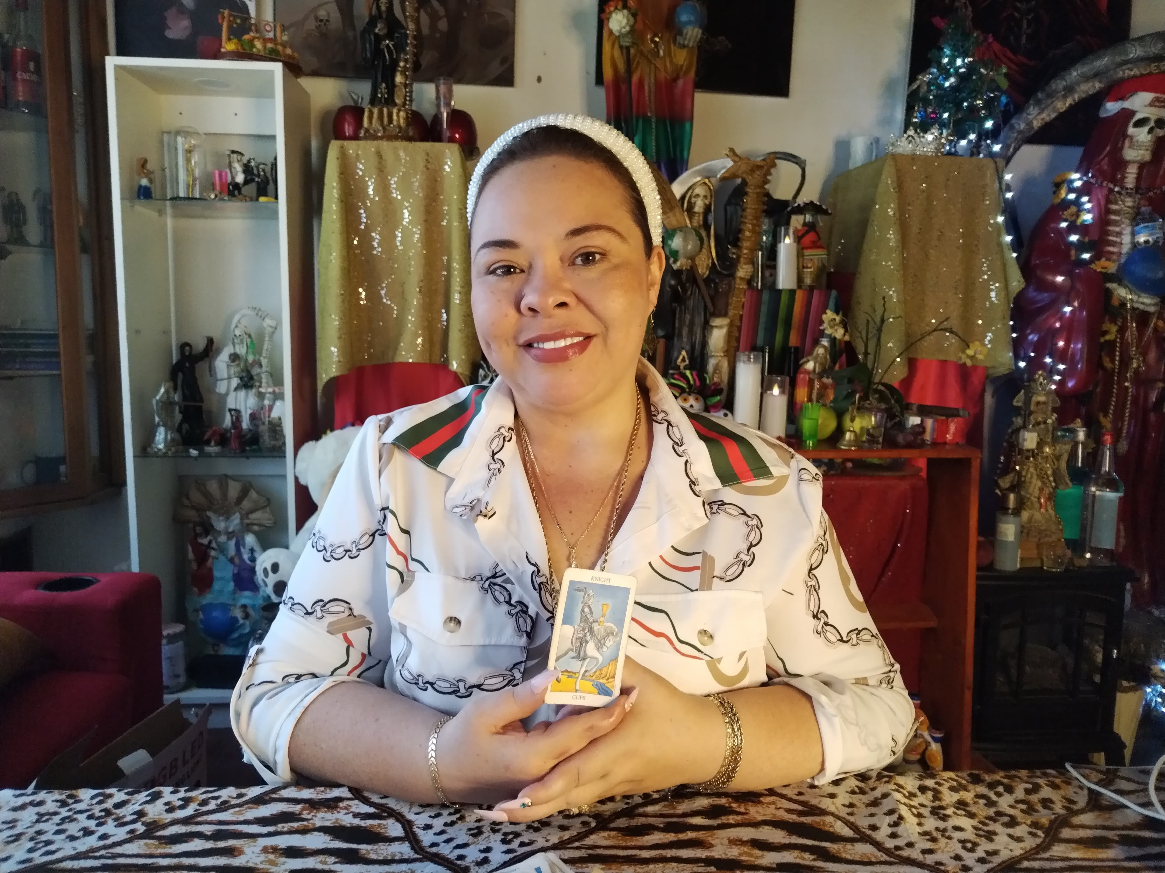 Mithzi Bonilla, la popular tarotista de las redes sociales, en donde la conocen como Mithzi-Tarot, pegó 2 de 3 números de los tres premios más grandes del Gordo Navideño.