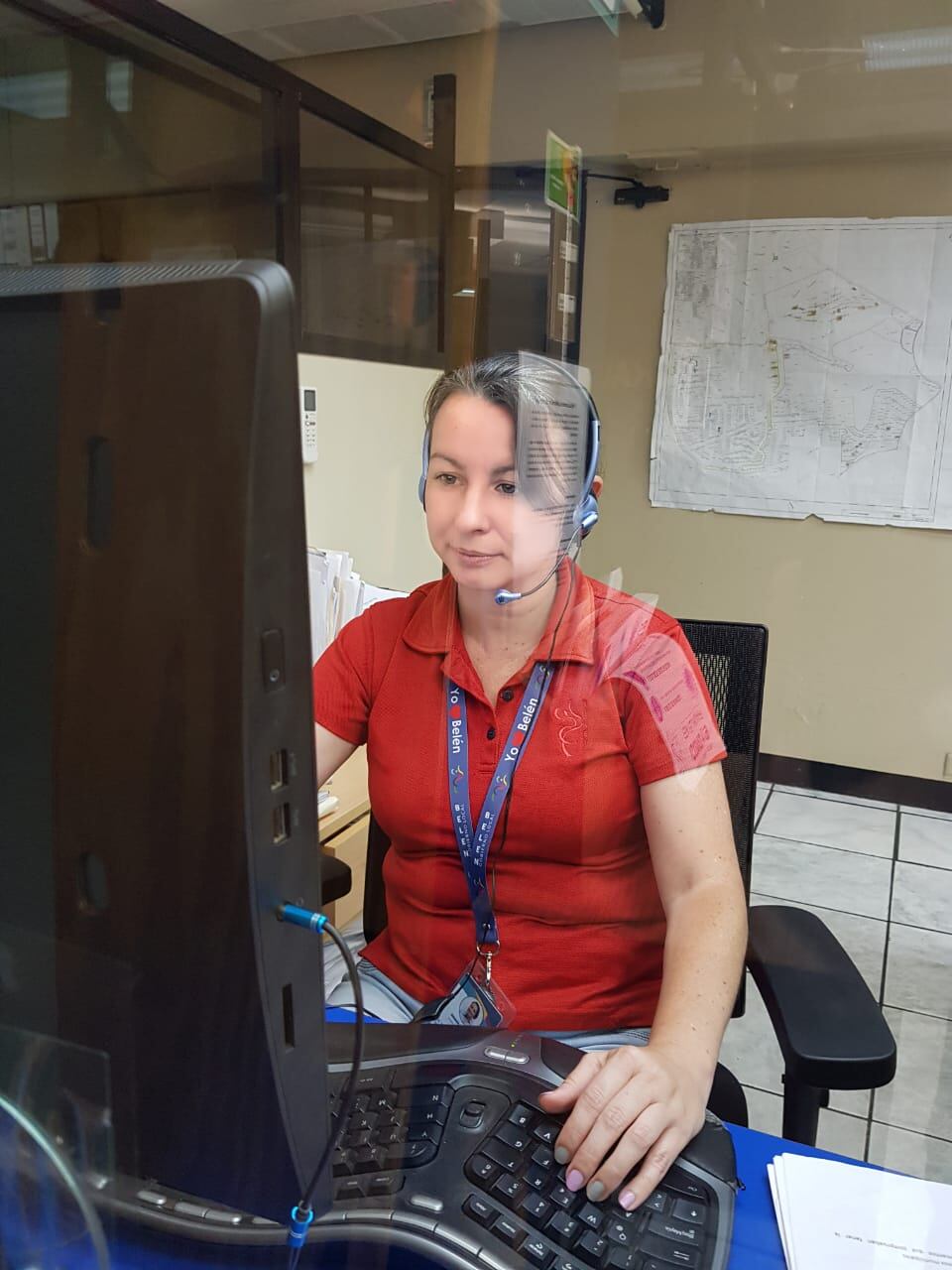 Doña Johanna Gómez, vecina de Belén, por estar trabajando, no pudo ir a la misa de su comunidad, este 25 de marzo, que se unió a misas en todo el planeta y en el Vaticano, para pedir por la paz del mundo y consagrar al corazón de María a Rusia y Ucrania