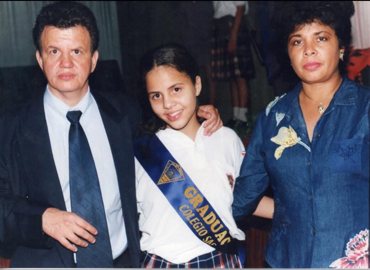 Rita Sibaja, una tica de la pura cepa que pasó su infancia entre el puro centro de Guadalupe y Sabanilla de Montes de Oca ya ganó 3 premios Emmy y está cerca de ganar el cuarto.