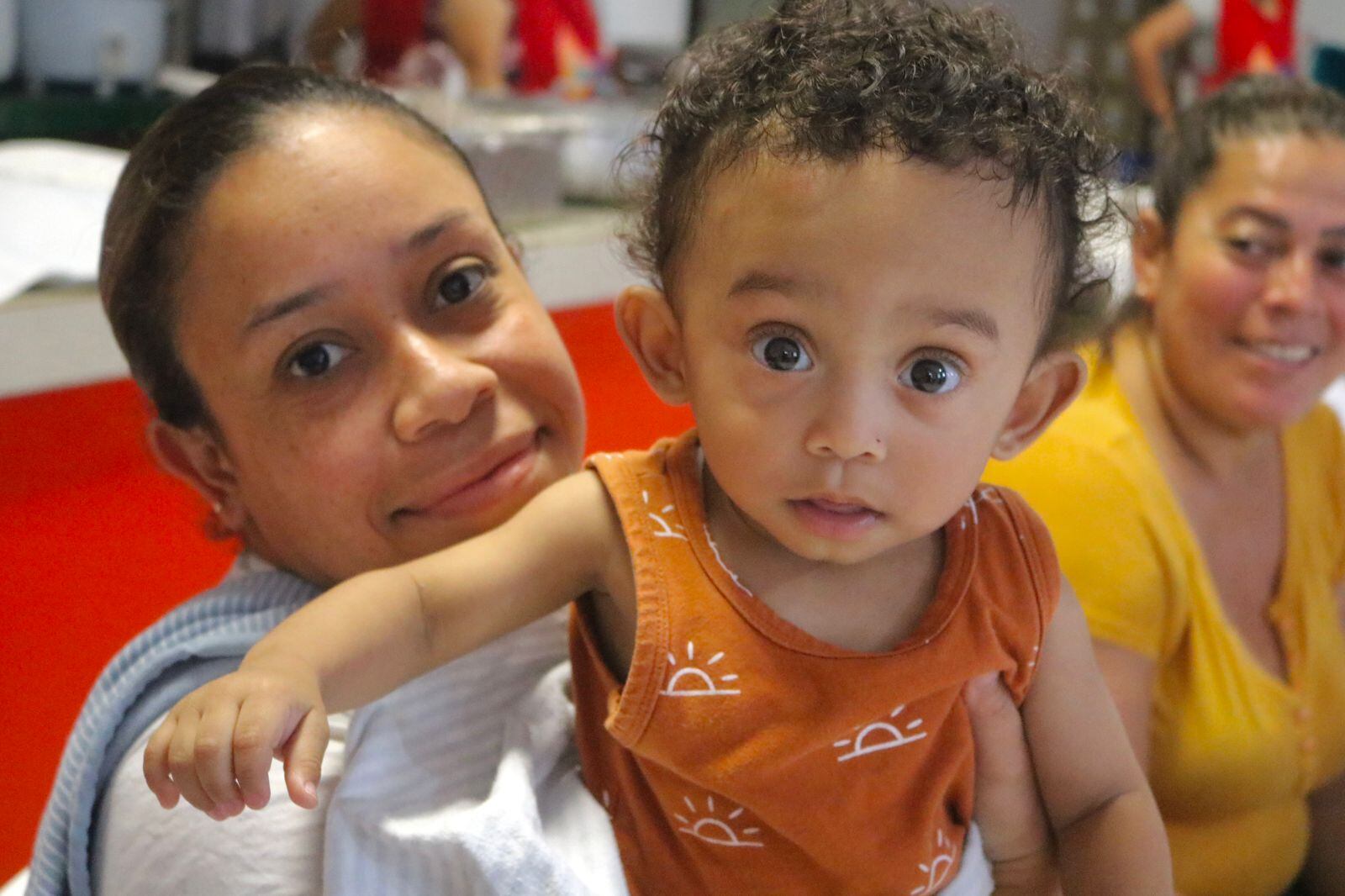 Tremenda sorpresa nos llevamos esta semana cuando el padre Sergio Valverde, presidente de la Asociación Obras del Espíritu Santo nos confirmó que el chiquito de más edad que atiende tiene 110 años, se llama Felipe Santiago Navarro Bello nació el 25 de julio de 1912.