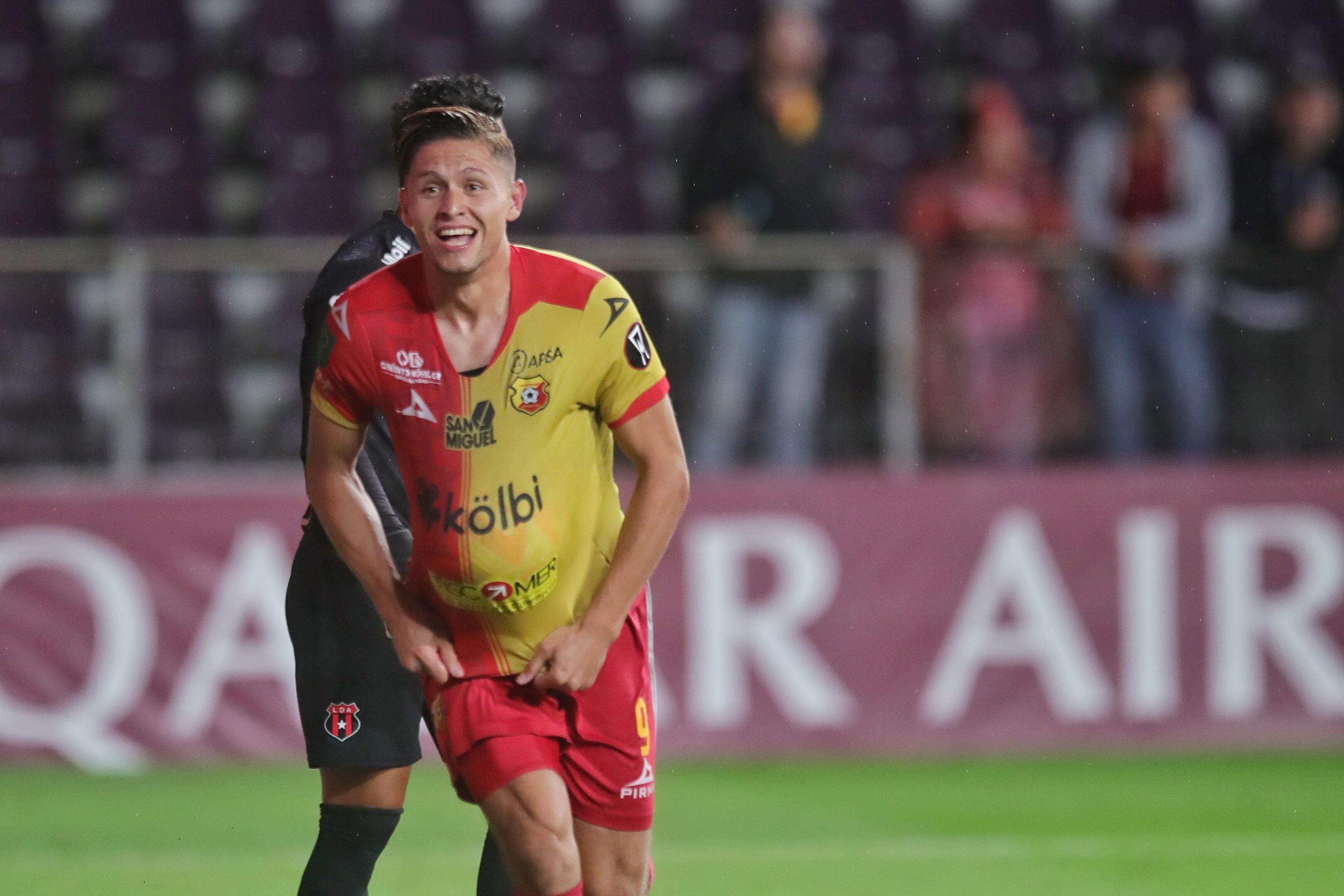 25/10/2023/ Juego entre el Club Sport Herediano vs Liga Deportiva Alajuelense por la copa centroamericana de CONCACAF en el estadio Ricardo Saprissa / Foto John Durán