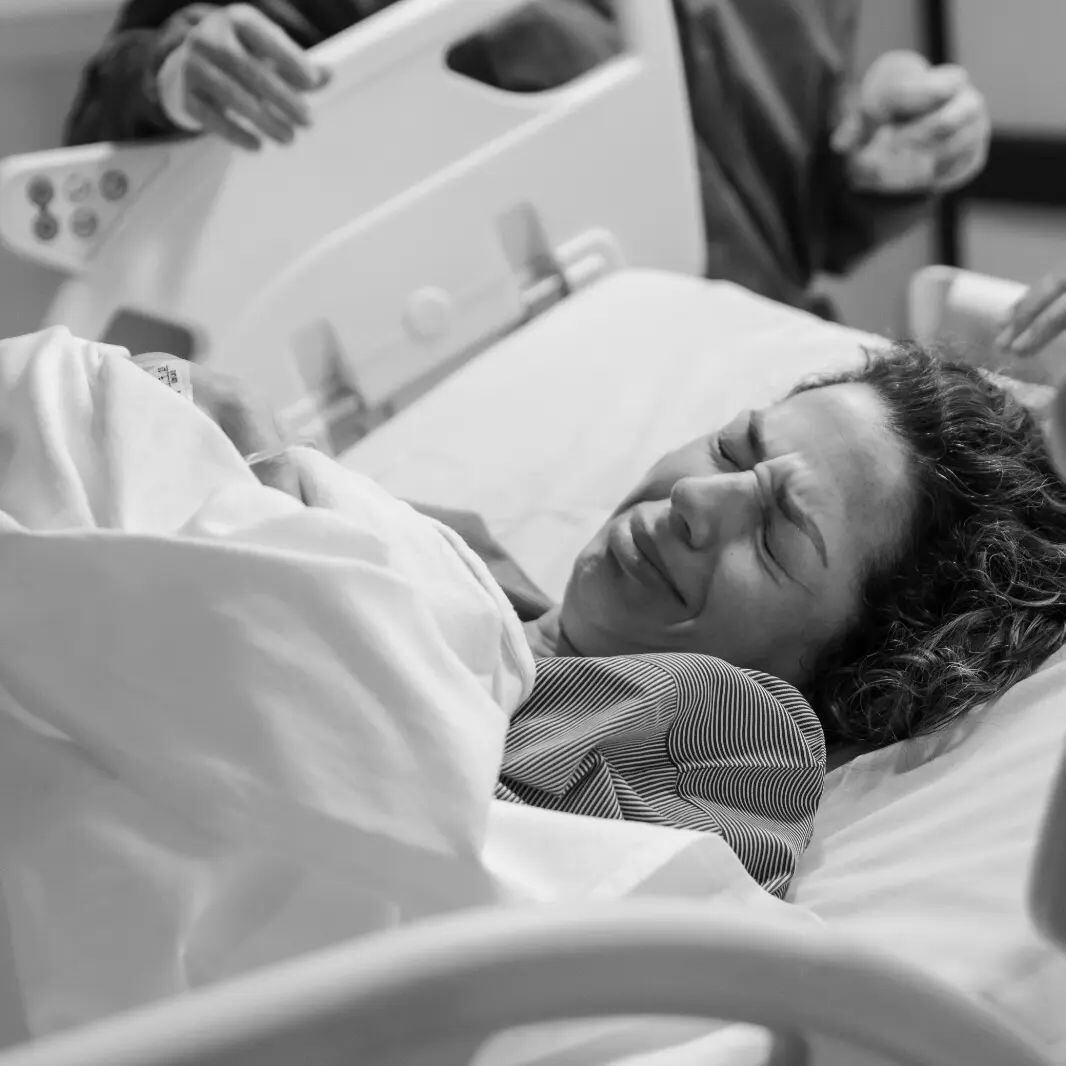 Lussania Viquez presentó este viernes a sus colochudos: Antonella y Alessandro. Facebook.