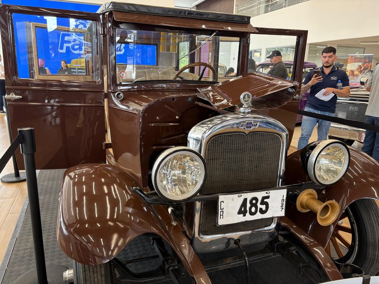 Chevrolet 1927, dueño Allan Gutiérrez, chuzo de la semana