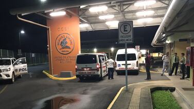 Dos puñaladas en el tórax dejaron grave a un hombre en Siquirres