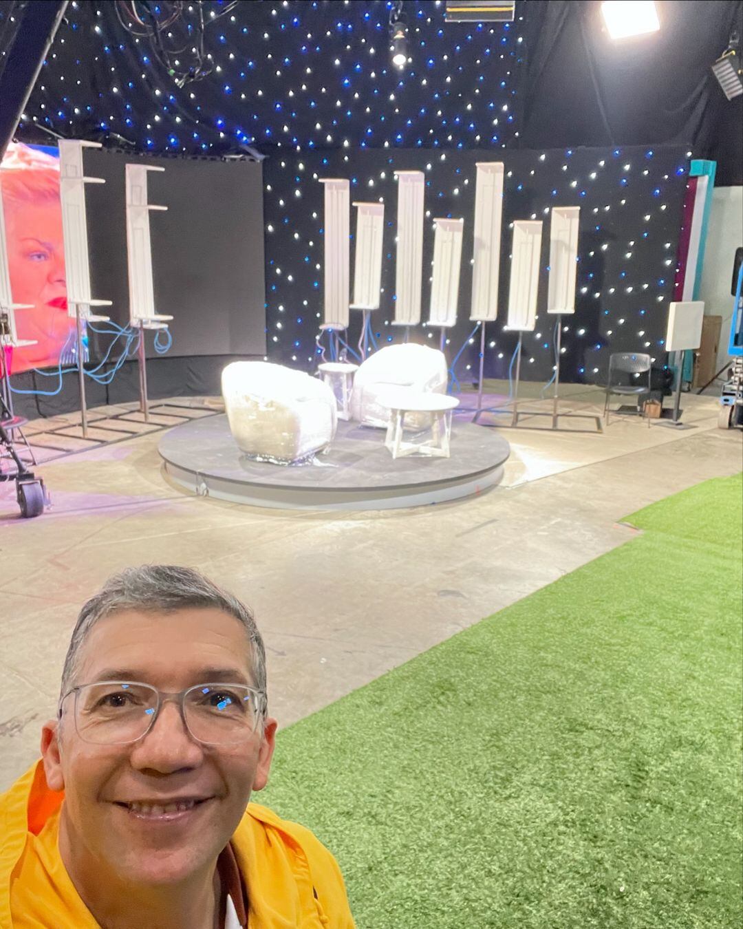 Édgar Silva, presentador y periodista de canal 7, Teletica