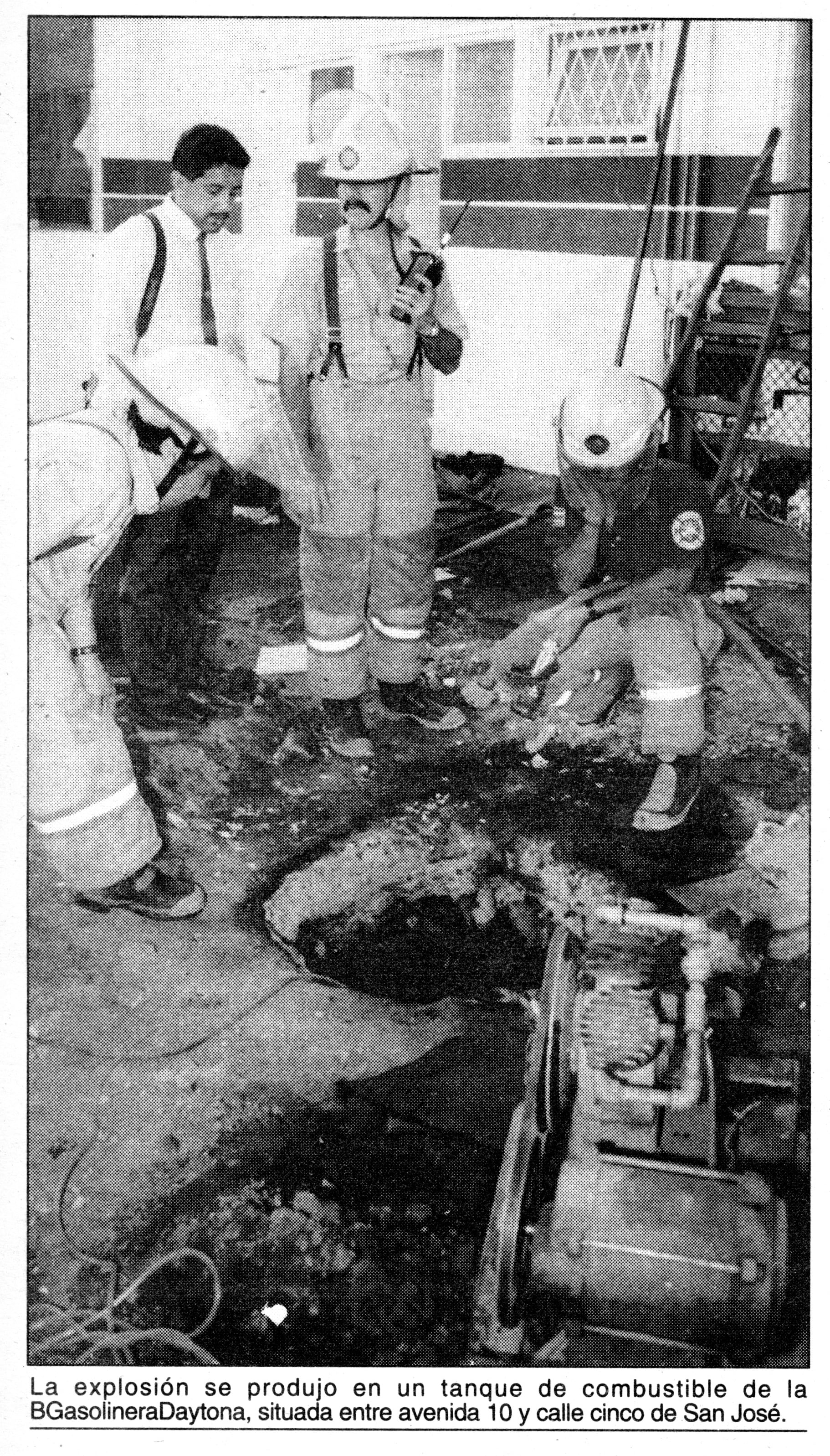 Novelón explosión tanque gasolina en San José. Foto Archivo.