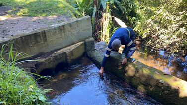 Tres cantones vuelven a tener problemas con agua contaminada