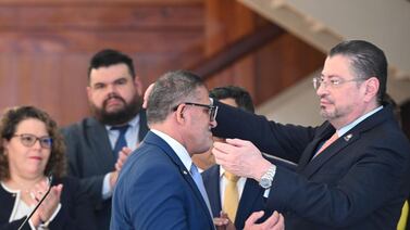 Rodrigo Chaves asegura que no hubiera importado saber sobre acusaciones contra Mauricio Batalla