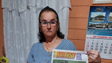 Una aficionada de Saprissa, que vive en Zapote, lleva tres premios al activar códigos de La Teja