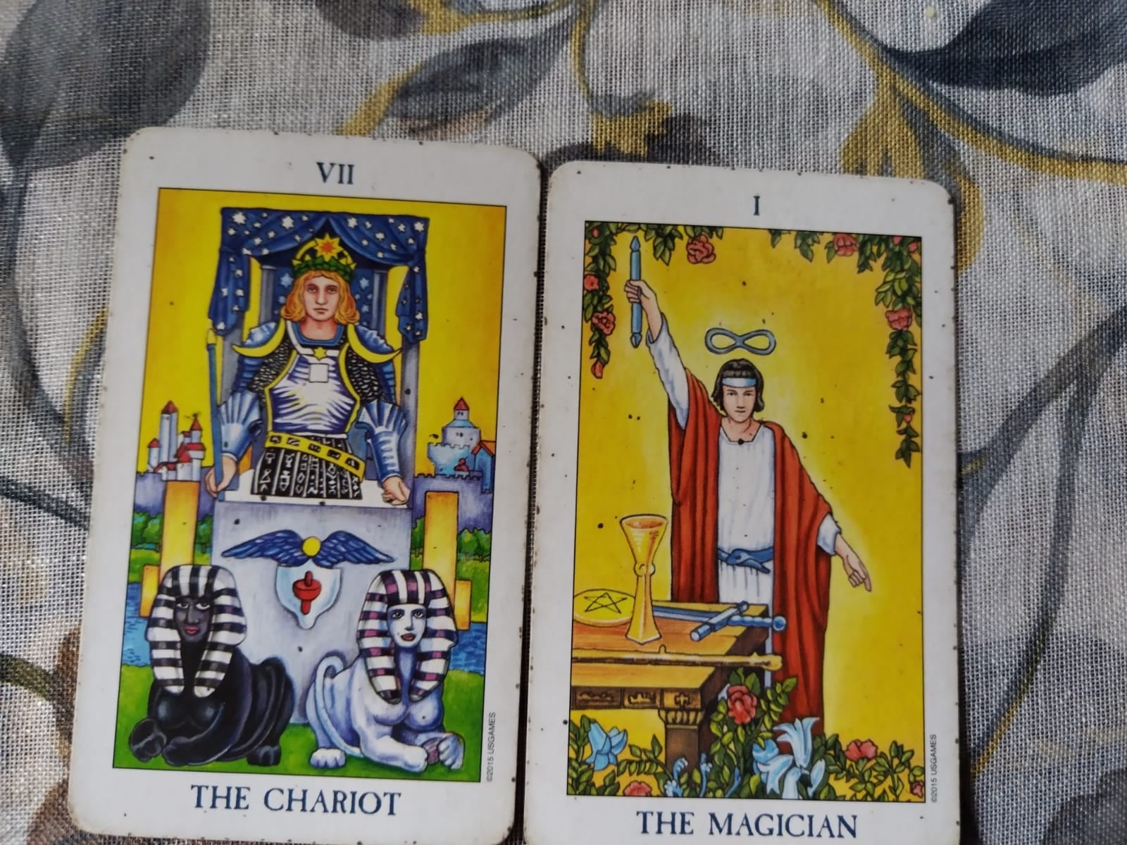 Con dos brujas le tiramos las cartas del tarot al clásico entre Saprissa y Alajuelense que se juega el 1 de setiembre del 2024. Mithzi Bonilla, conocida como Mithzi-Tarot y Karolina, tiraron las cartas.