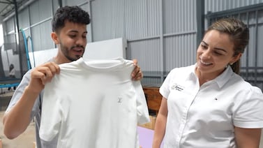 Joven que compró camiseta de Araya Vlogs en 400 mil colones nos cuenta por qué la quería tanto