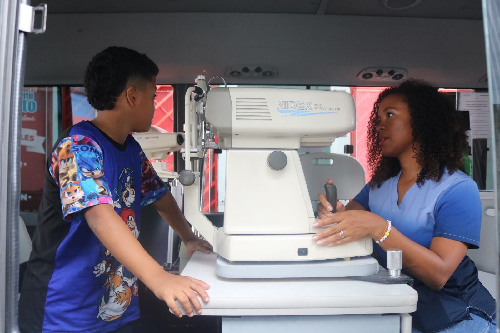 El padre Sergio Valverde Espinoza, presidente y director de la Asociación Obras del Espíritu Santo, abrió una sucursal del comedor de la Asociación en La Carpio y así comenzó a llenar más de mil pancitas de niños, jóvenes, adultos y adultos mayores