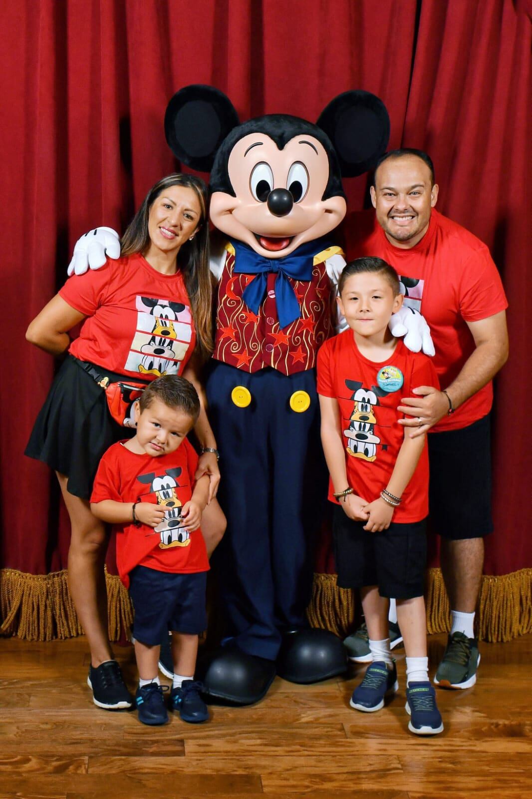 Ronny Jiménez y familia