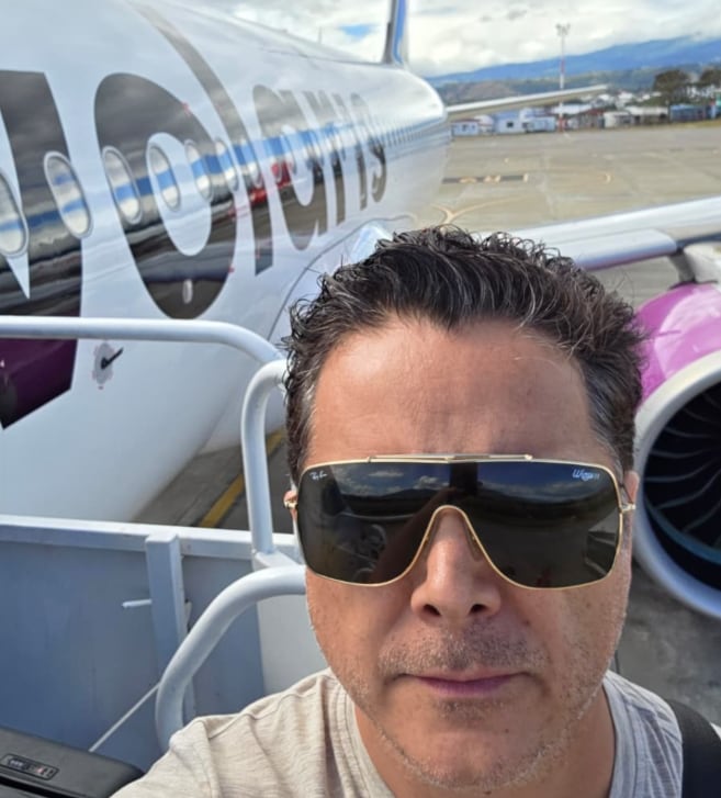 Cantante mexicano José Julián.