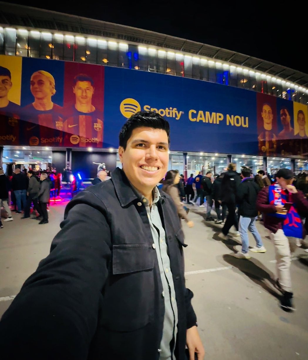 Kevin Barrantes es periodista y estuvo en la cobertura de la audiencia de Alajuelense ante el TAS. Instagram Kevin Barrantes.