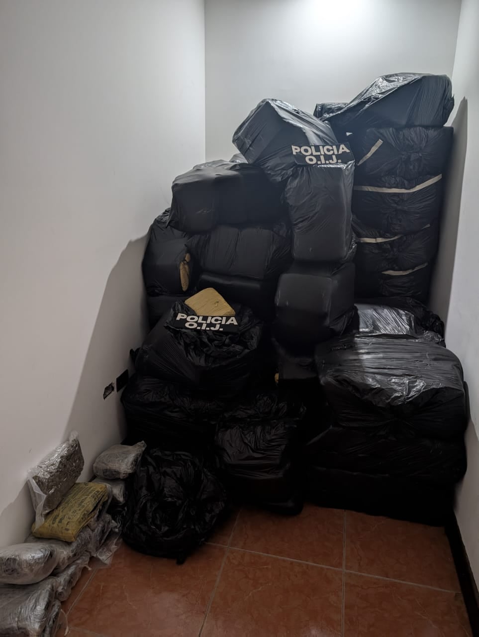 Caso conocido como Venus, en el que están detrás de nueve personas desde la mañana de este martes 17 de junio del 2025. Foto: OIJ