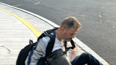 Jeffrey Palma da su versión de polémica foto donde sale tirado en calle de Escazú