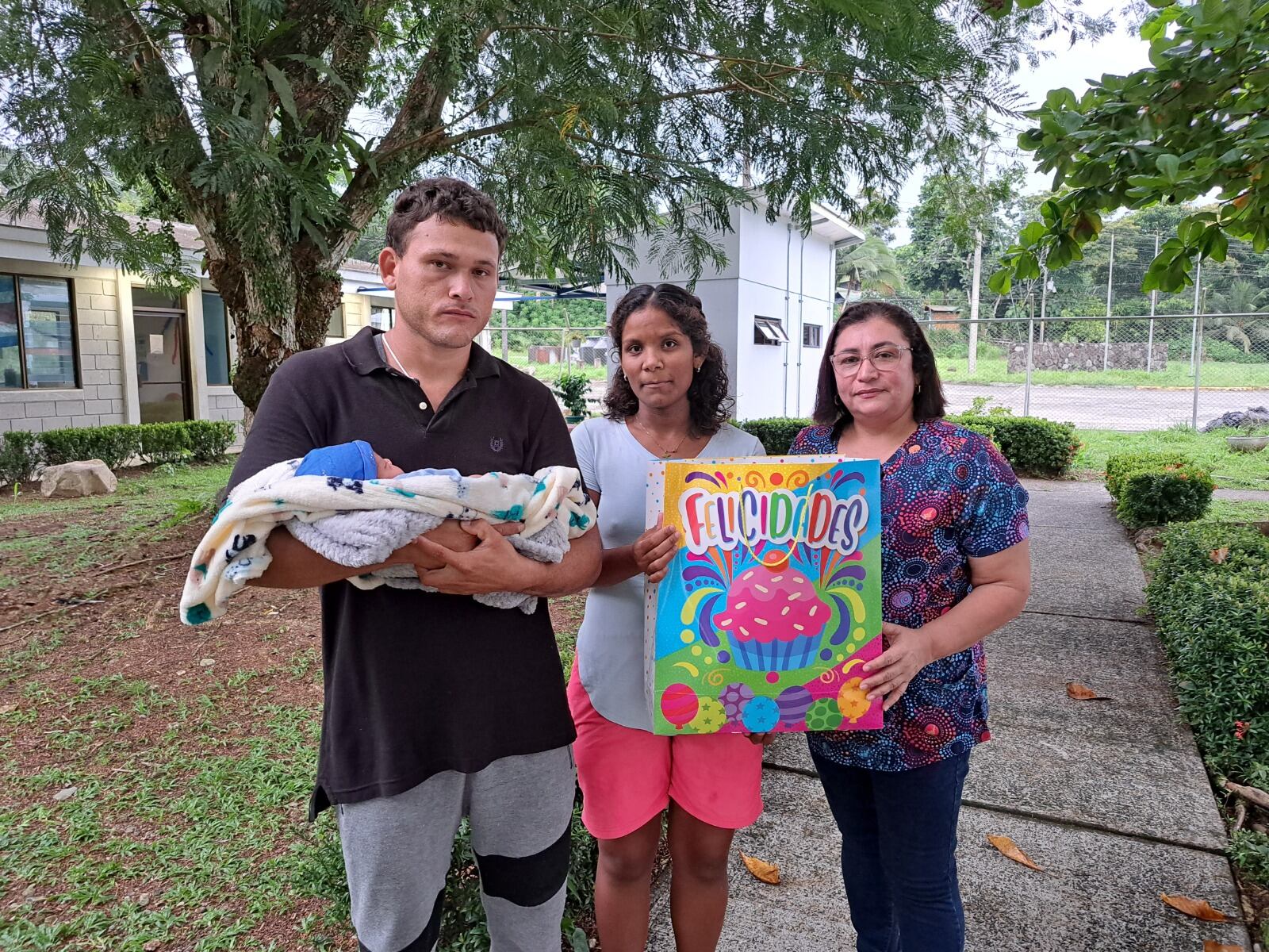 Dhelvis Infante Ojeda es una venezolana migrante que estaba embarazada y su hijo Liam nació en el hospital de Ciudad Neily.