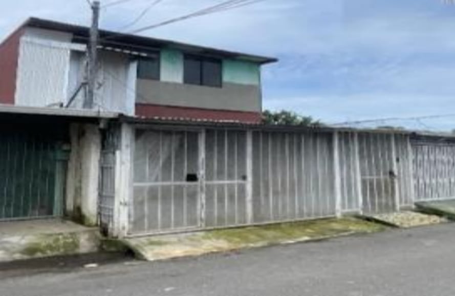 El Banco Popular anunció que esta vivienda en Puntarenas está disponible para remate.