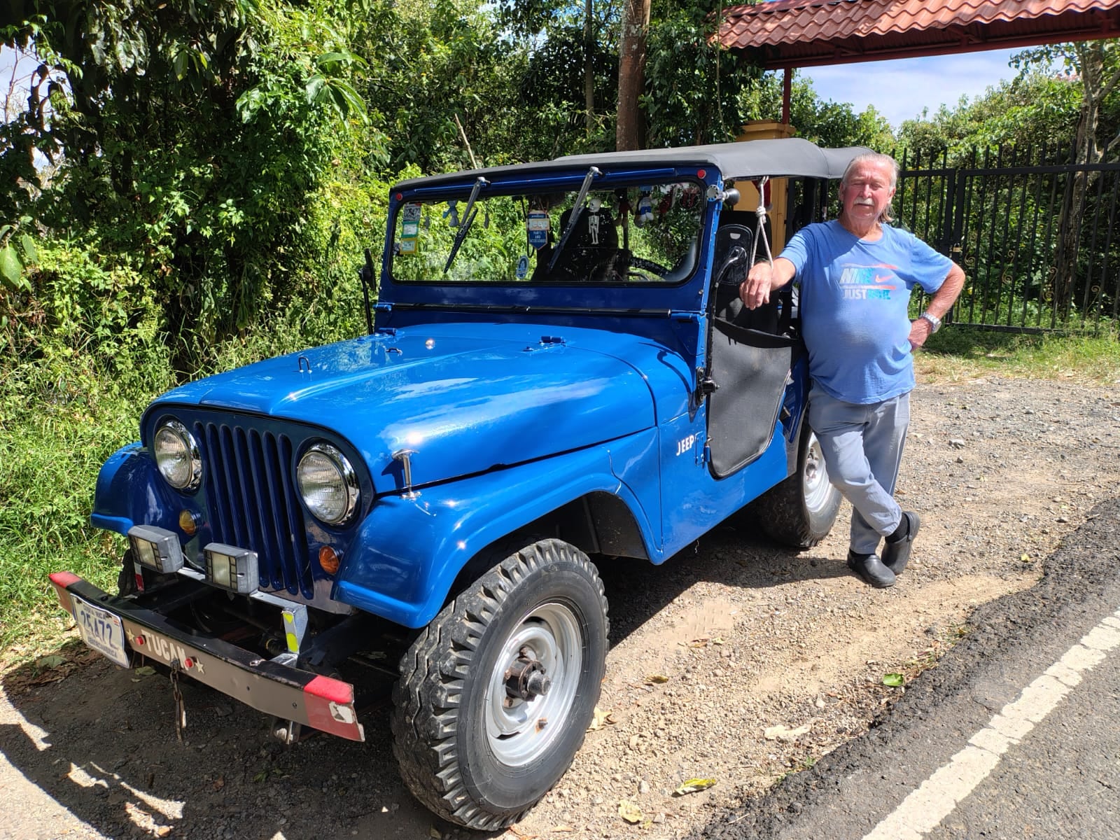 Un Jeep Willys de 1967 escogió a don José Ángel Corrales para que fuera su dueño por siempre y para siempre.