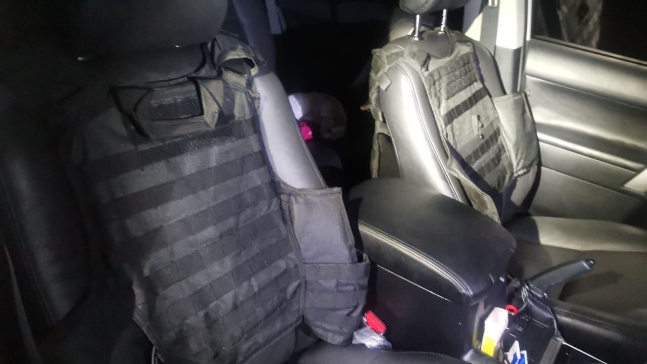 Sorprenden a supuestos miembros de banda narco armados en Heredia. Foto MSP