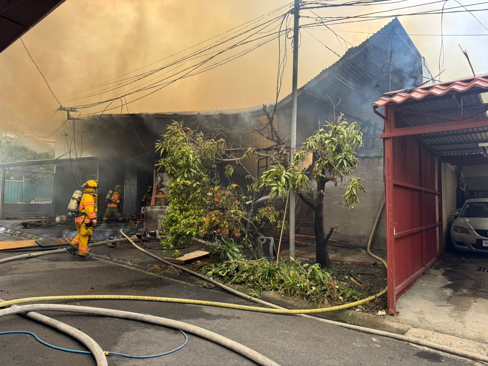 Incendio en Desamparados