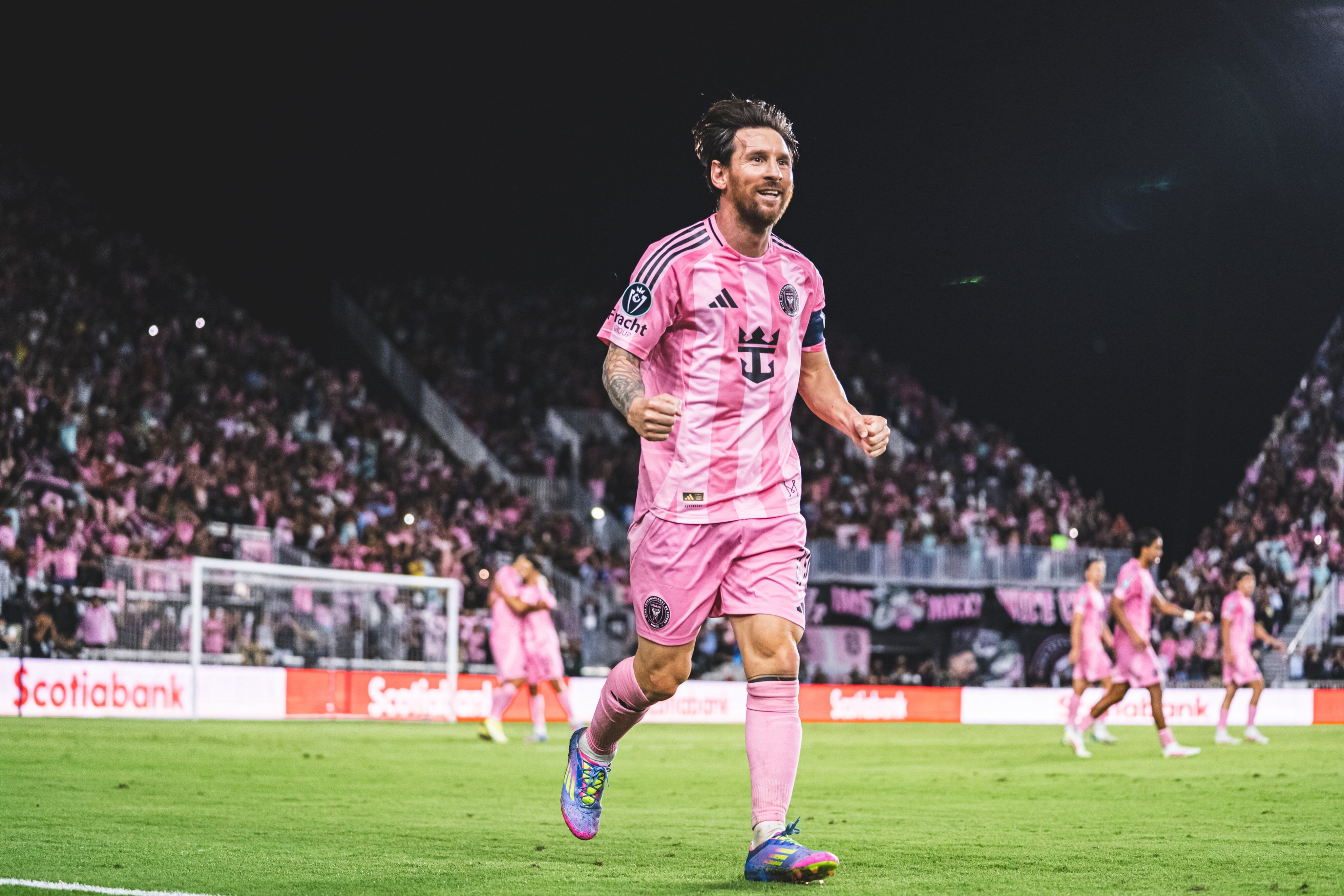 Lionel Messi hizo dos goles y una asistencia para que el Inter Miami avance a semifinales en la Copa de Campeones de Concacaf.