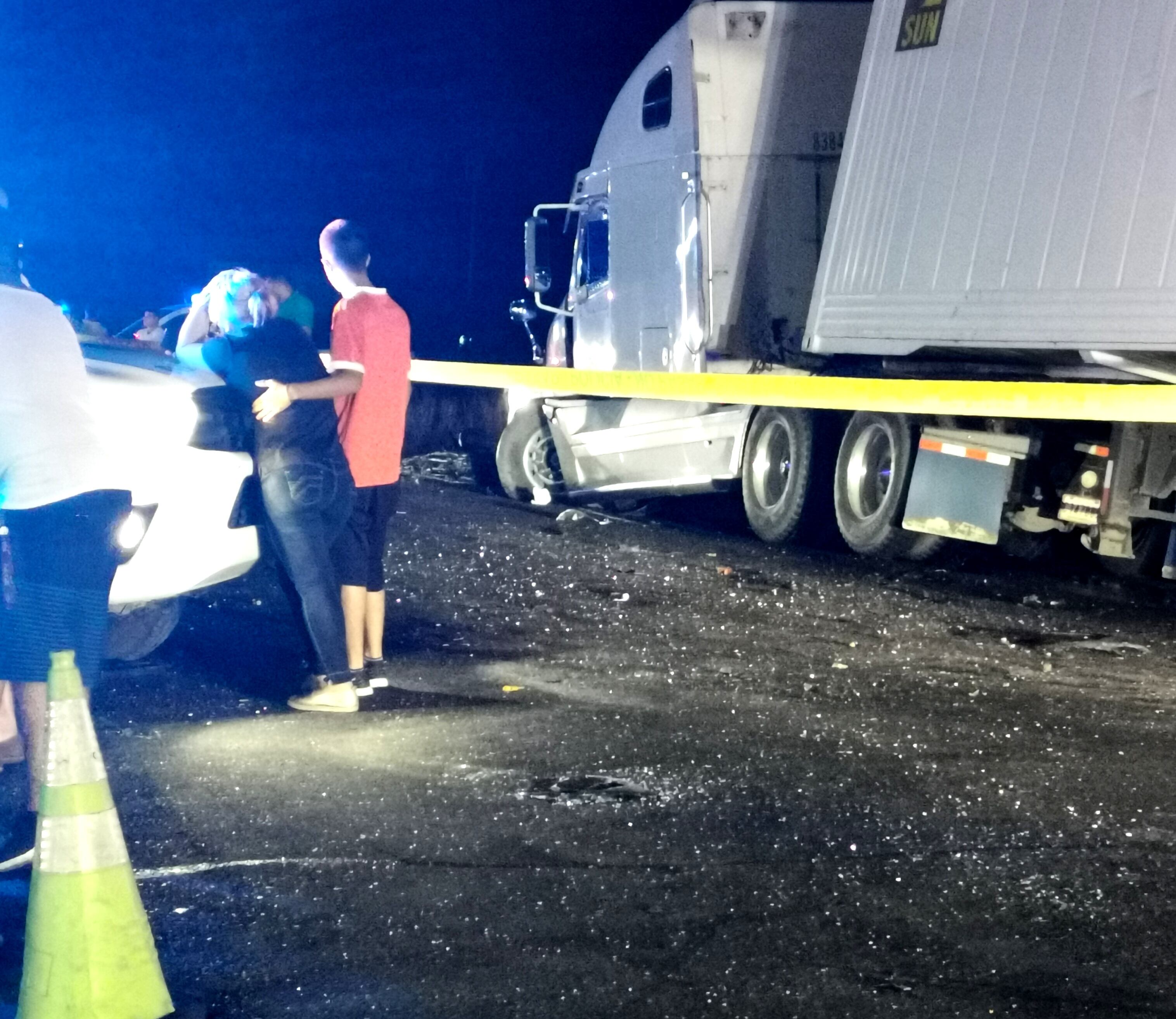 Melvin Ugalde Matarrita, de 25 años, fallece al chocar contra tráiler sobre la ruta 32. Foto Reyner Montero.